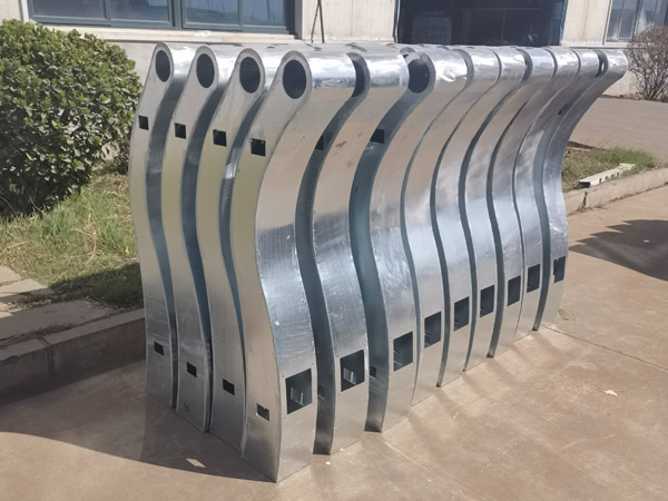 灯光护栏出口的增长反映外需拉动增强