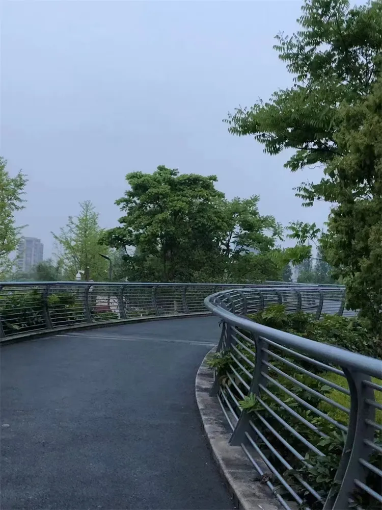 预计明日铝合金桥梁护栏价格将弱稳运行