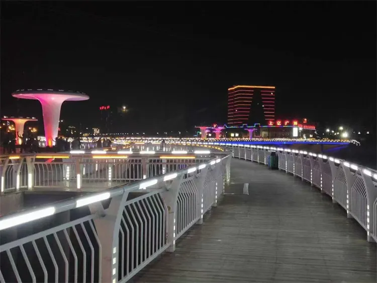 近期灯光护栏供给端压力会明显更小一些