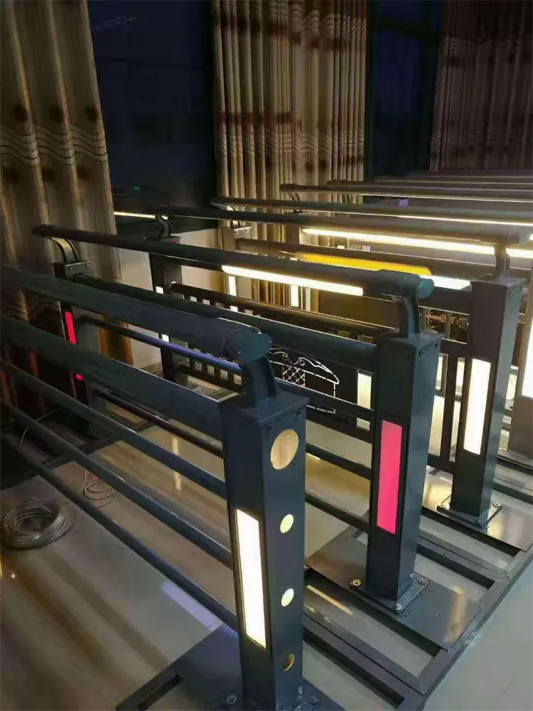 现货灯光护栏​市场成交尚可